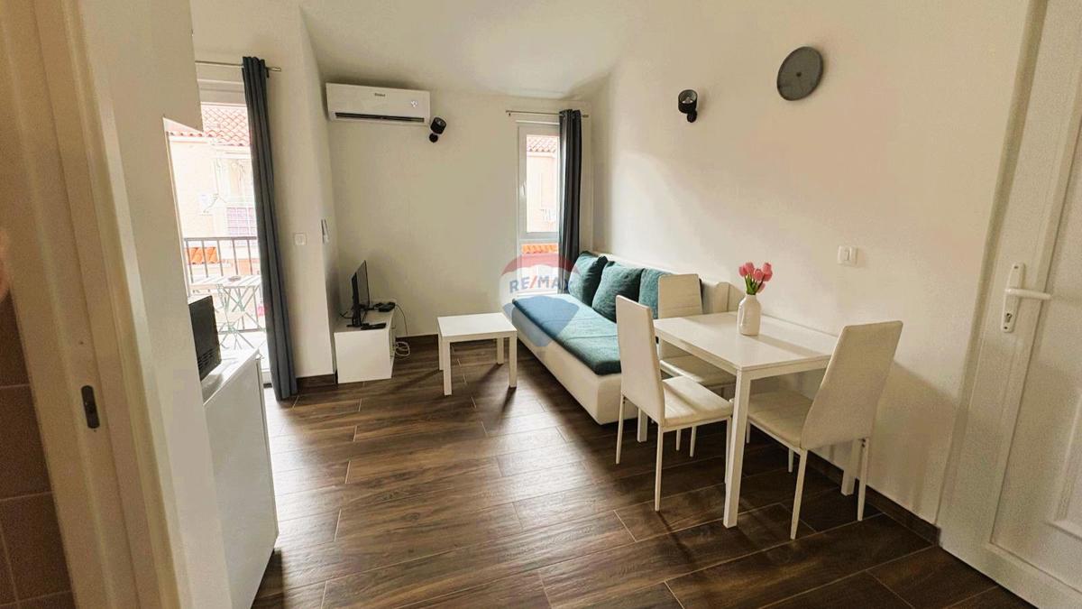 Enosobno stanovanje v bližini morja, Novigrad