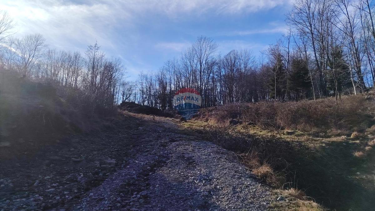 Stavbno zemljišče Klana, 865m2