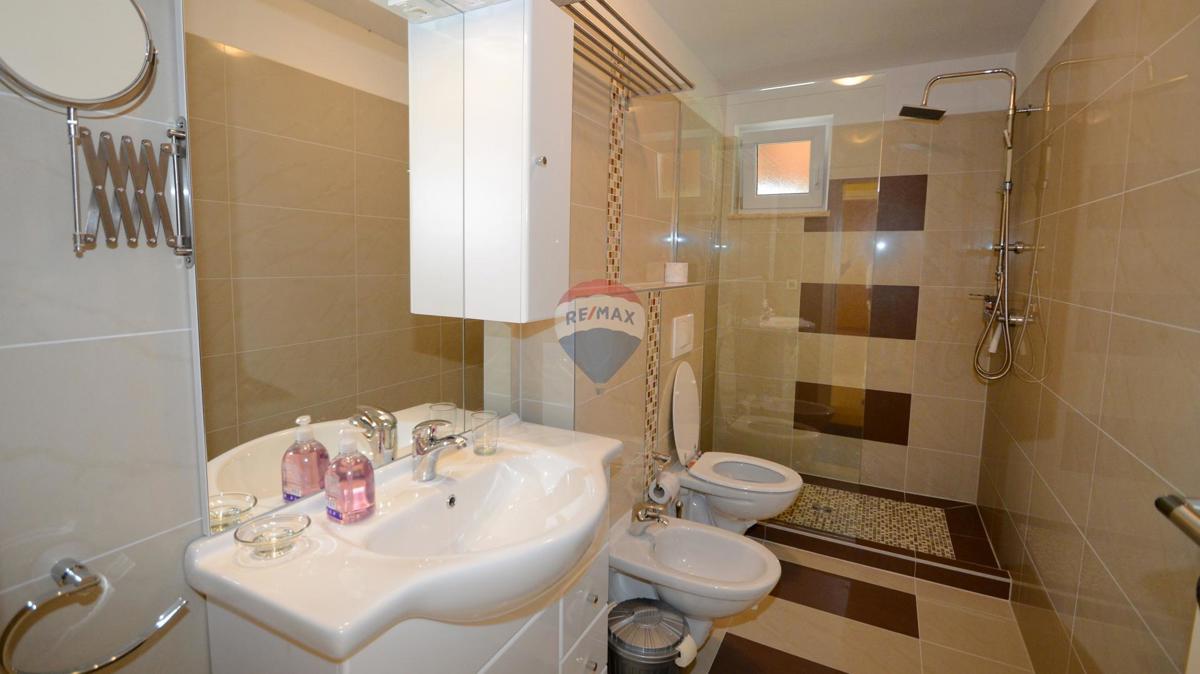 Hiša Višnjan, 490m2