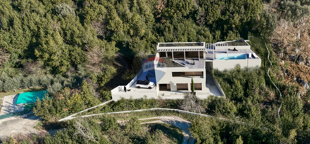 ISTRA, PLOMIN - 2 gradbeni parceli s projektom in pogledom na morje