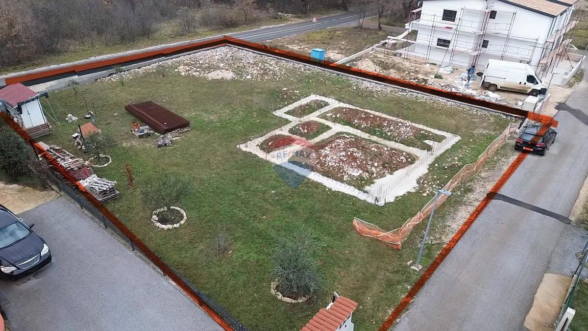 Stavbno zemljišče Momjan, Buje, 976m2