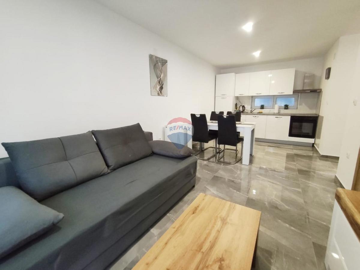 Hiša Ogulin, 2.023m2