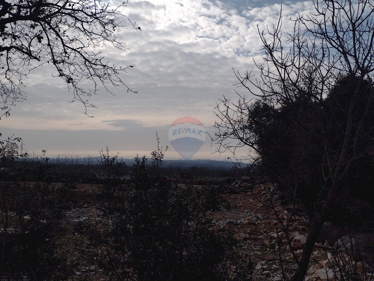 Stavbno zemljišče Rovinj, 2.250m2