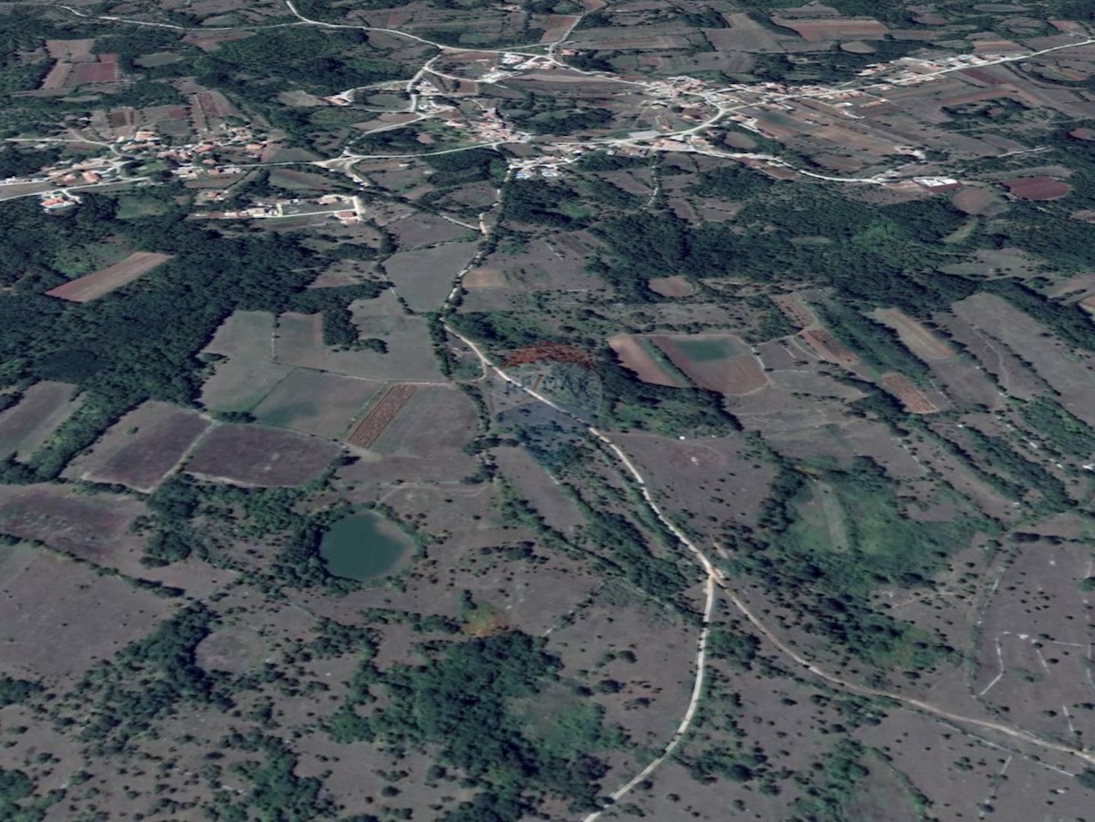 Stavbno zemljišče Režanci, Svetvinčenat, 4.057m2