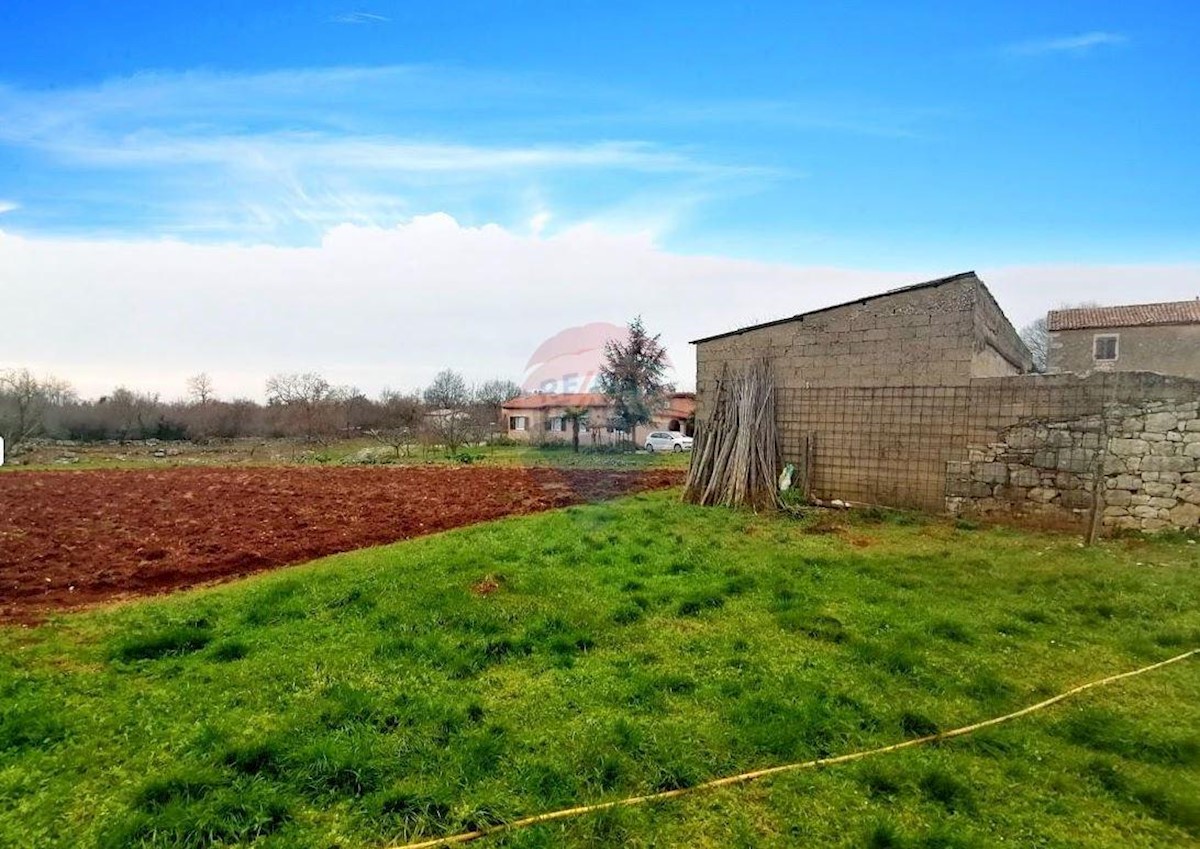 Filipini, Poreč, 800m2