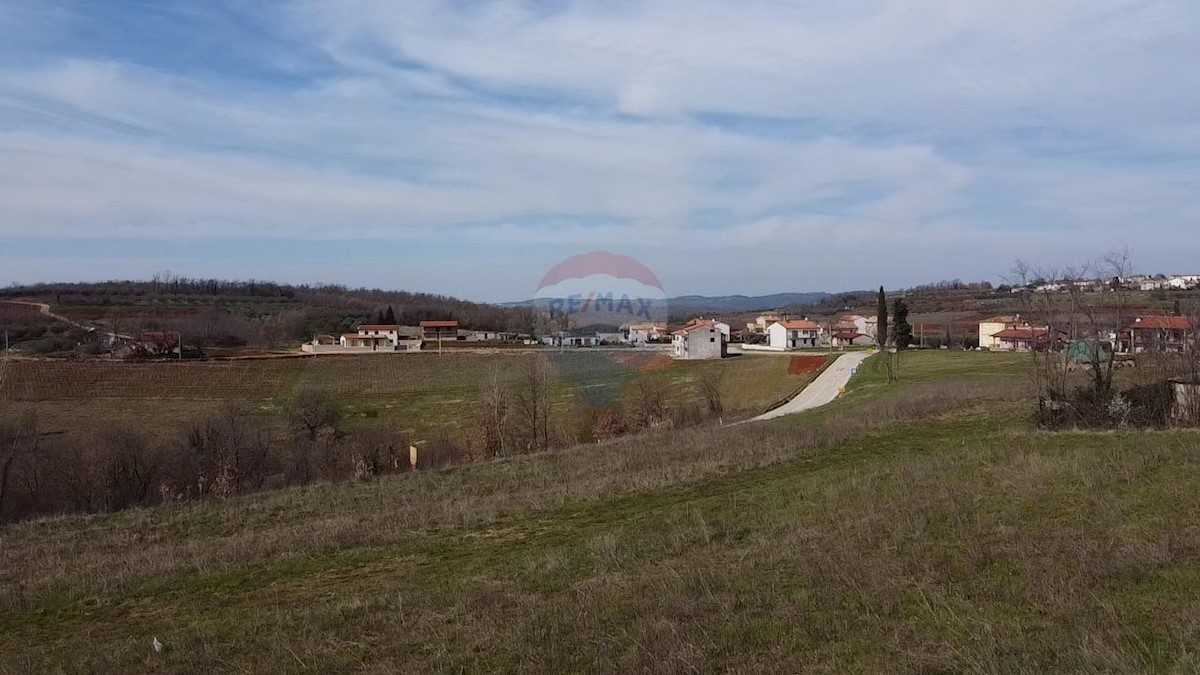 Mekiši kod Vižinade, Vižinada, 755m2