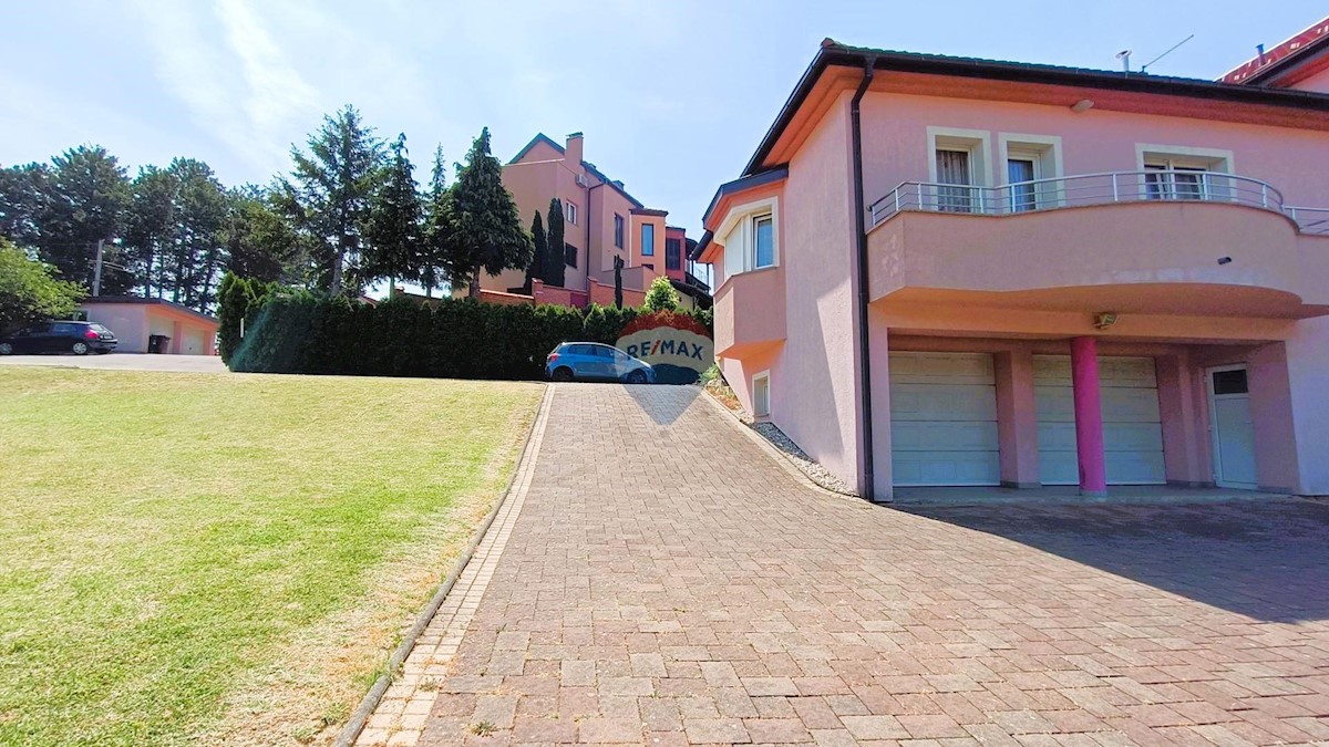 Zagreb, Gračani | Jedinstvena Villa s panoramskim pogledom i vrtom, 2220 m2