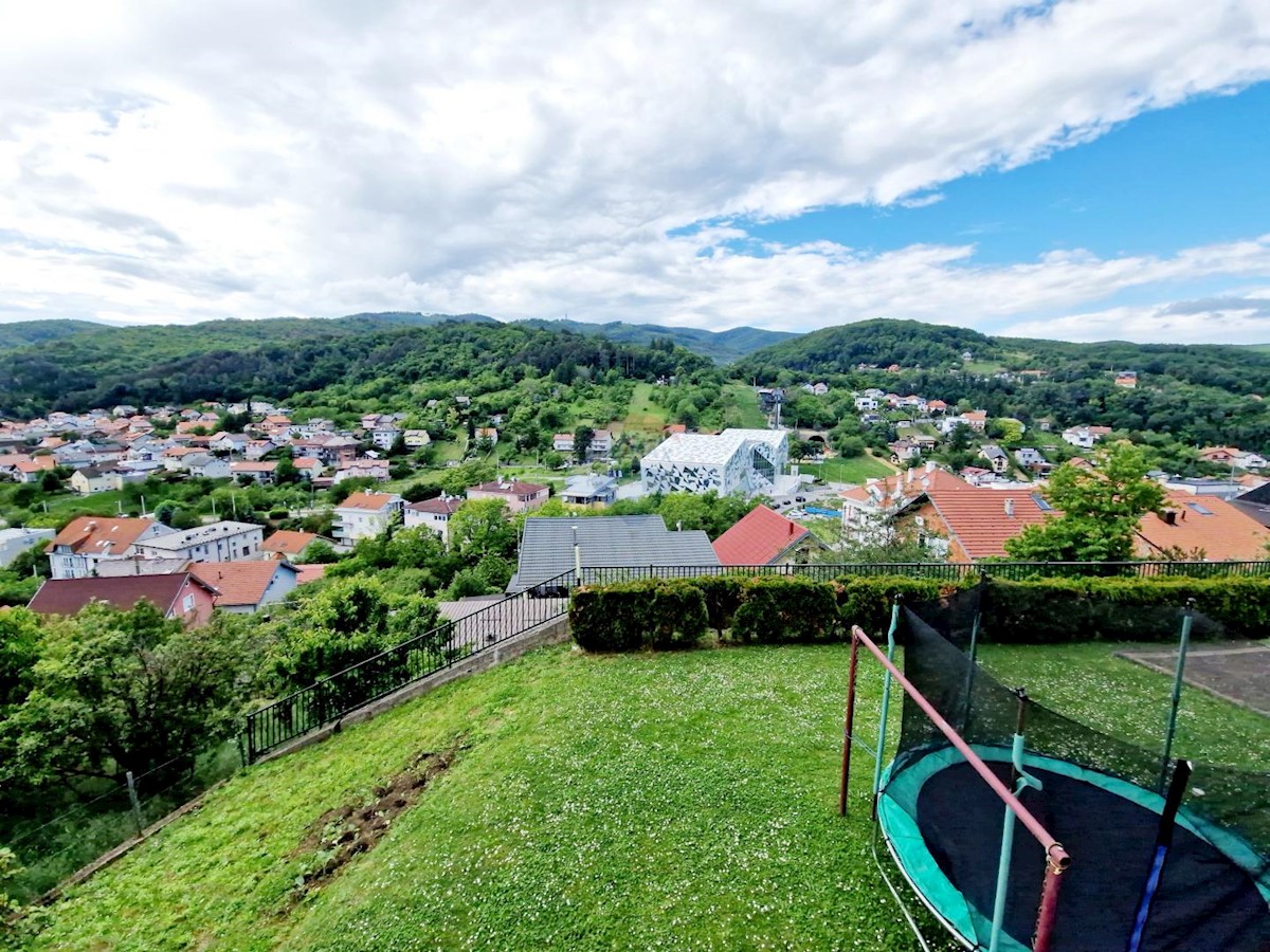 Zagreb, Gračani | Jedinstvena Villa s panoramskim pogledom i vrtom, 2220 m2