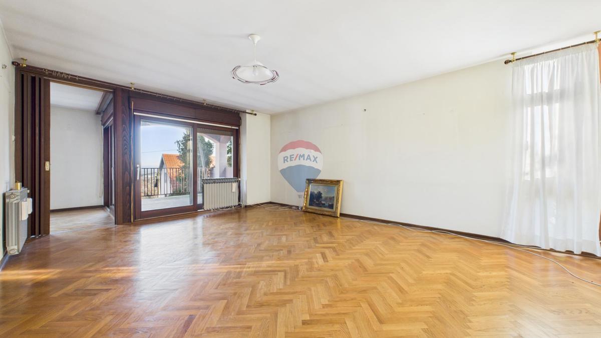 Hiša Perivoj, Samobor, 402m2