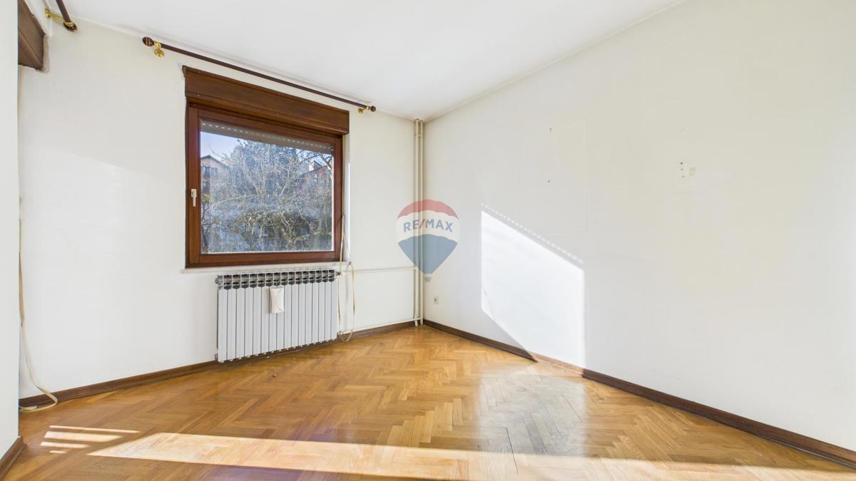 Hiša Perivoj, Samobor, 402m2