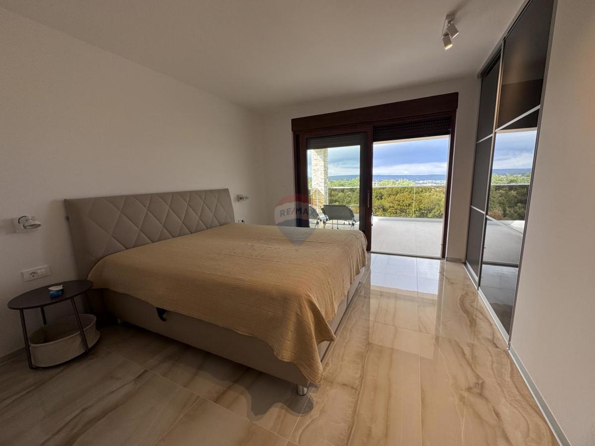 Hiša Malinska, Malinska-Dubašnica, 275m2