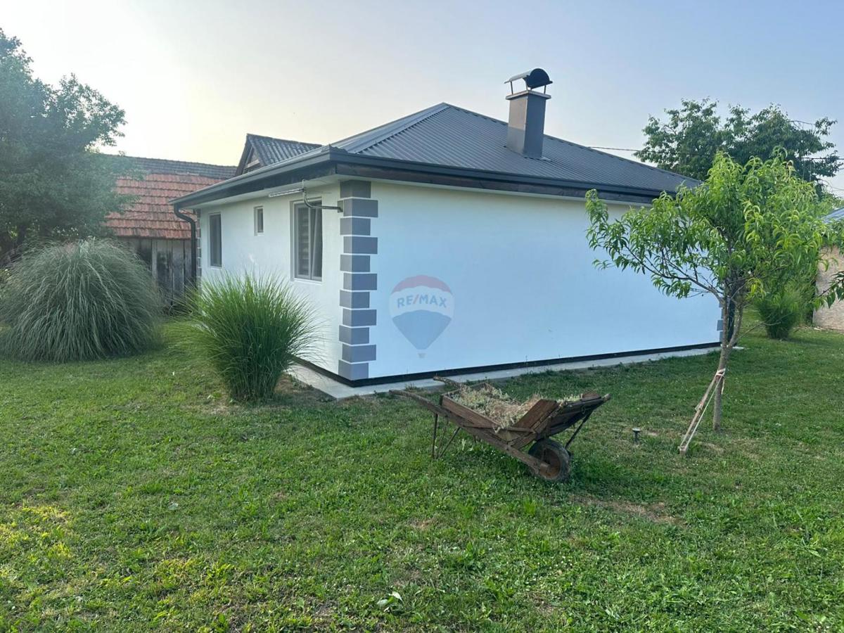 Hiša Donje Podotočje, Velika Gorica - Okolica, 200m2