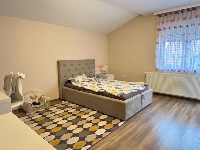 Hiša Donje Rakarje, Velika Gorica, 308m2