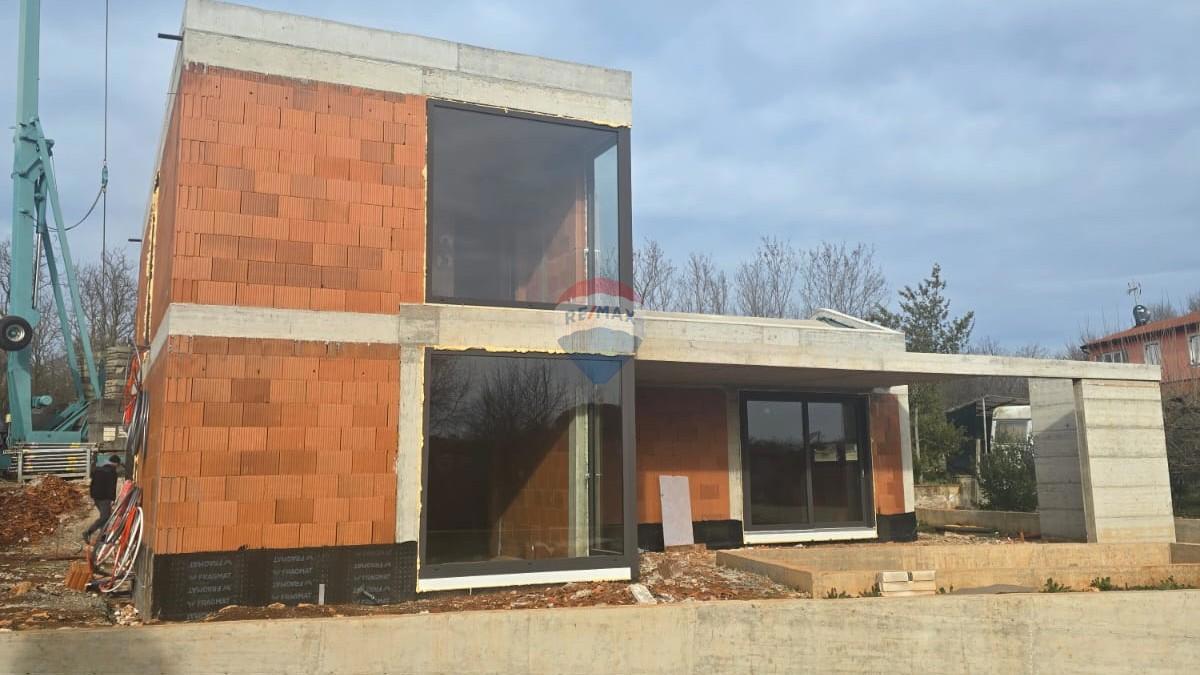 Hiša Karigador, Brtonigla, 140,40m2