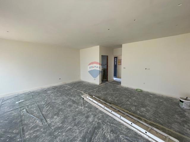 Otok Krk, Malinska, dvojček v izgradnji, 165 m2, pogled na morje