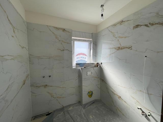 Otok Krk, Malinska, dvojček v izgradnji, 165 m2, pogled na morje