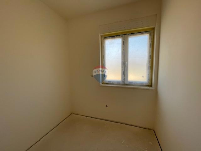 Otok Krk, Malinska, dvojček v izgradnji, 165 m2, pogled na morje