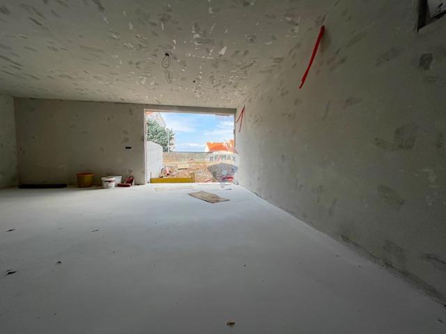 Otok Krk, Malinska, dvojček v izgradnji, 165 m2, pogled na morje