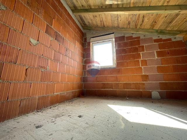 Otok Krk, Malinska, dvojček v izgradnji, 165 m2, pogled na morje