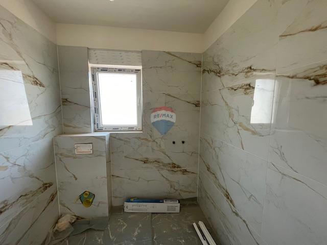 Otok Krk, Malinska, dvojček v izgradnji, 165 m2, pogled na morje