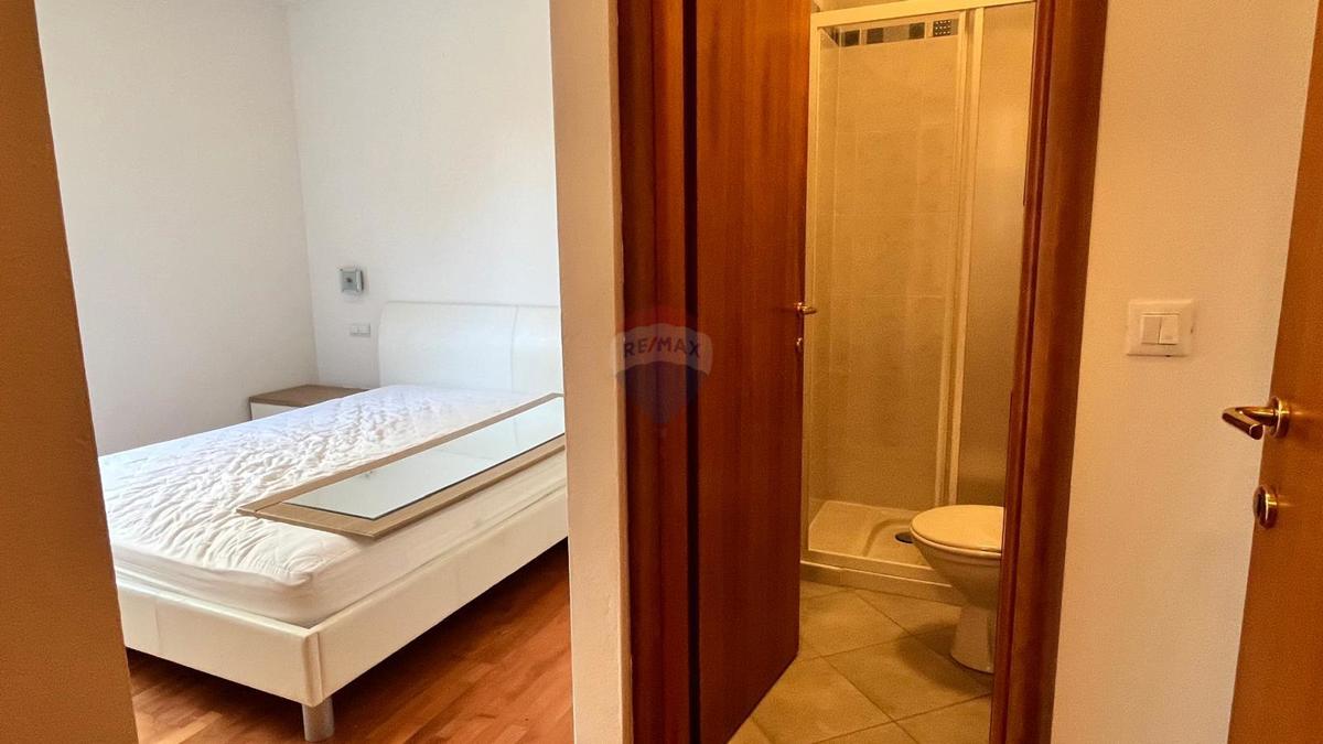  Istra, Novigrad, pritlično stanovanje z vrtom in bazenom
