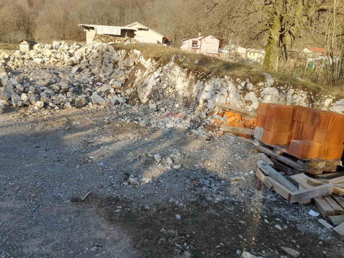 Stavbno zemljišče Klana, 1.906m2