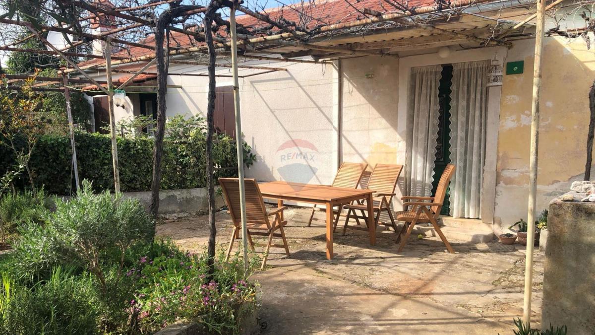 Hiša Veli vrh, Pula, 56m2
