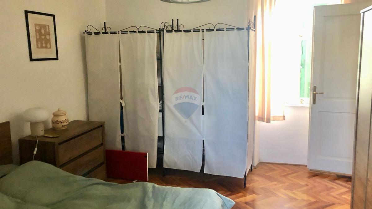 Hiša Veli vrh, Pula, 56m2