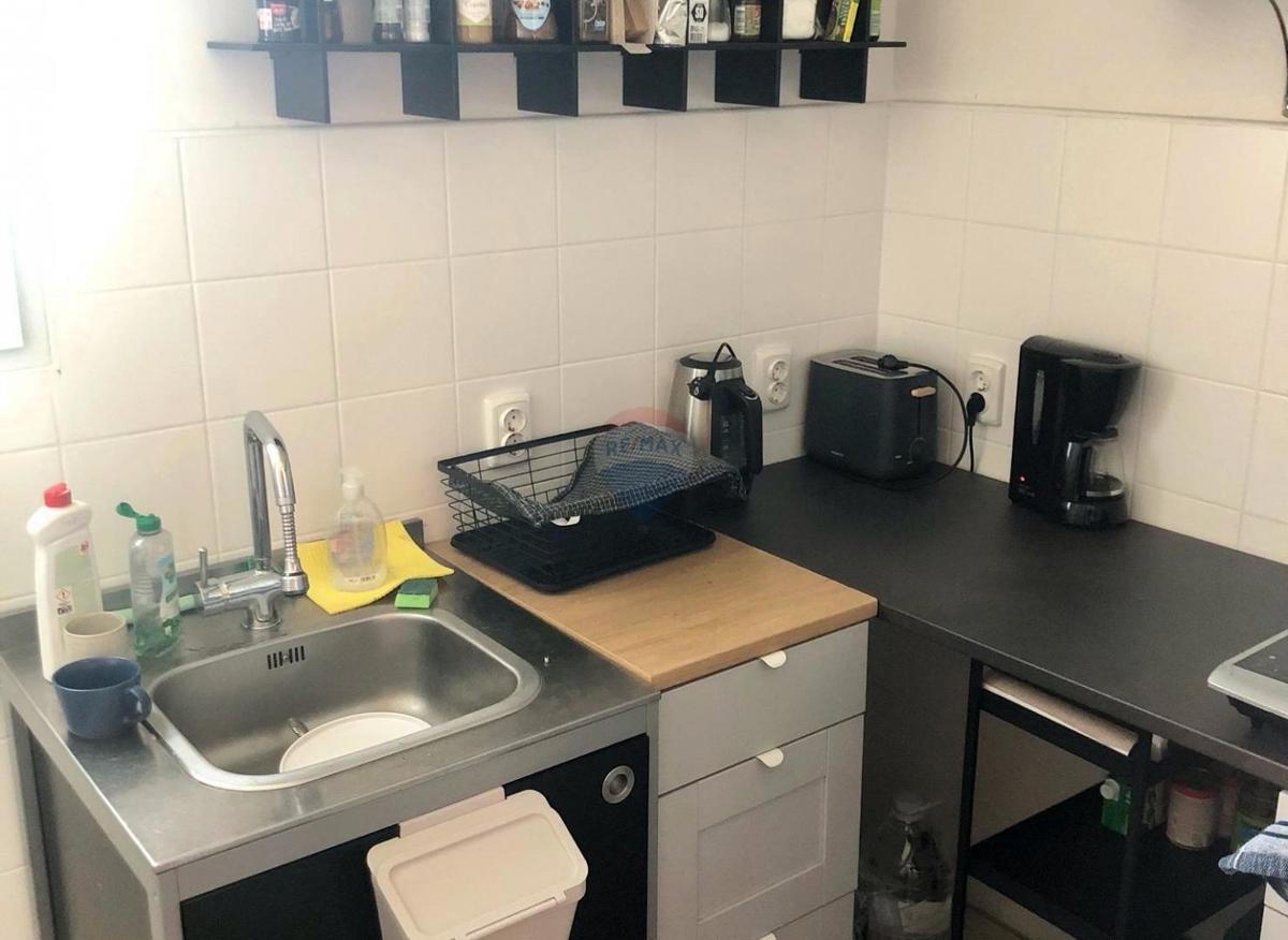 Hiša Veli vrh, Pula, 56m2