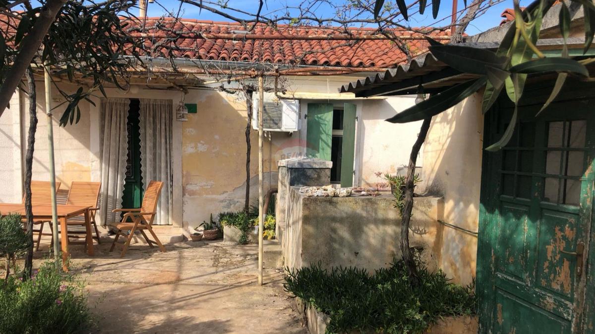 Hiša Veli vrh, Pula, 56m2