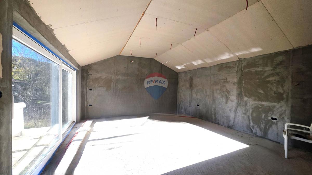 Istra, Belaj, stara avtohtona istrska hiša z vrtom 11000m2