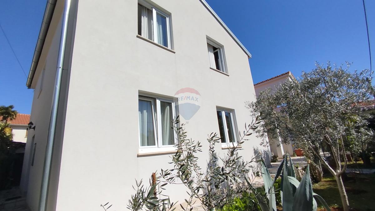 Hiša Rovinj, 300m2