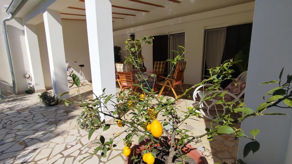Hiša Rovinj, 300m2
