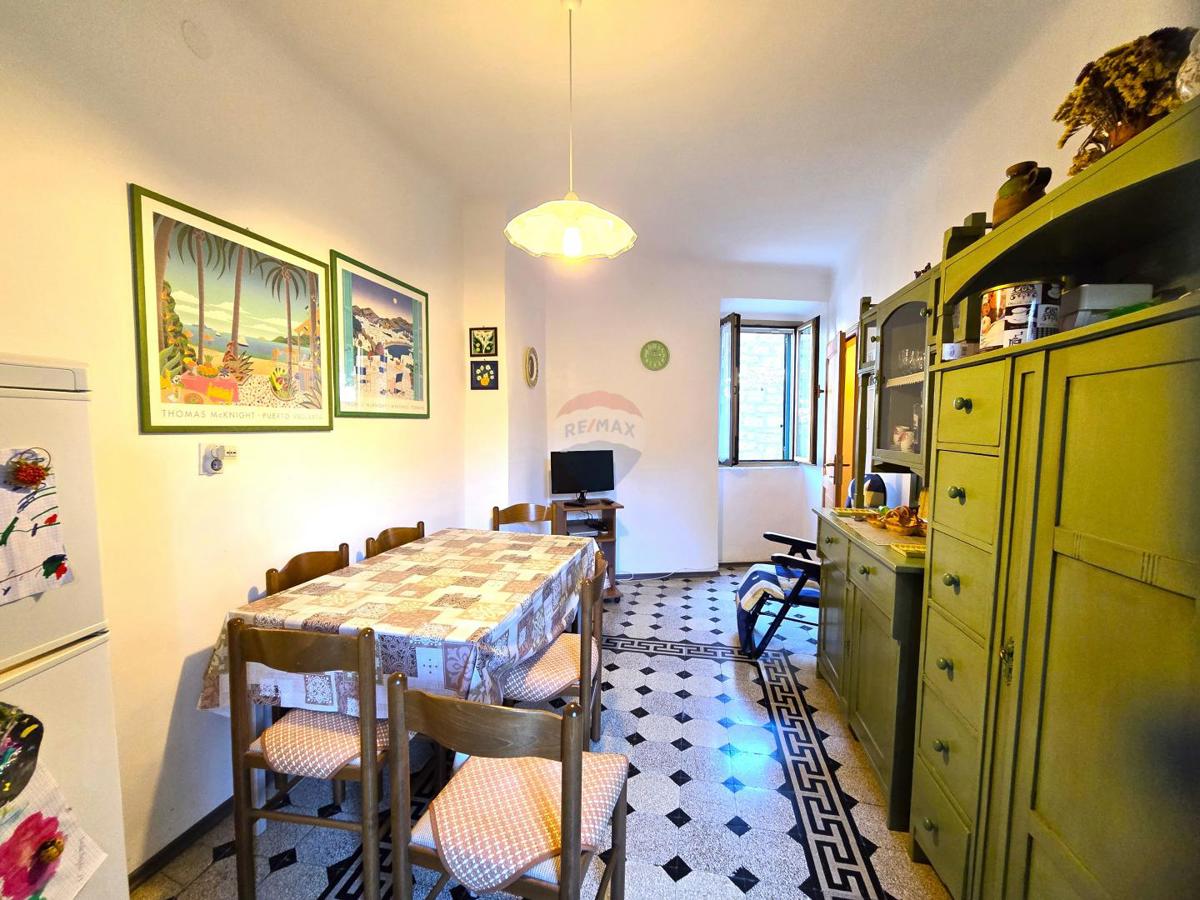 Istra, Rovinj, Stanovanje v 1. nadstropju, center, mirna ulica – 40 m²