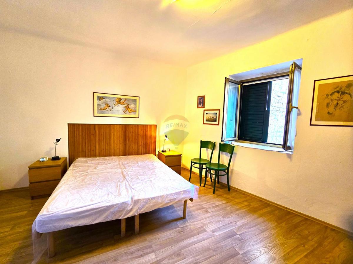 Istra, Rovinj, Stanovanje v 1. nadstropju, center, mirna ulica – 40 m²