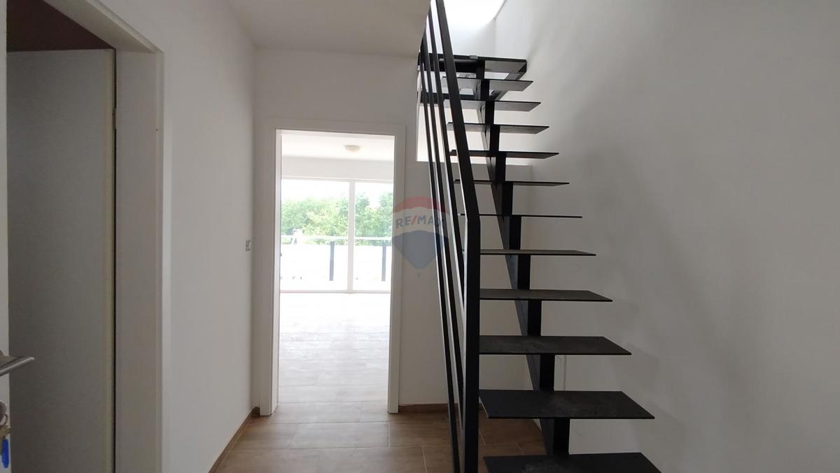 Hiša Višnjan, 300m2