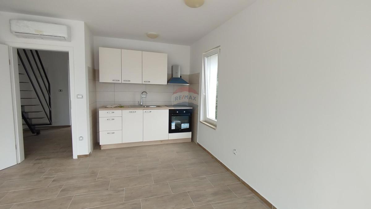 Hiša Višnjan, 300m2