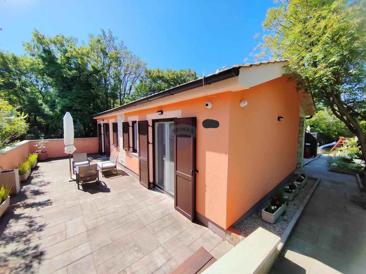 Hiša Dobrinj, 120m2