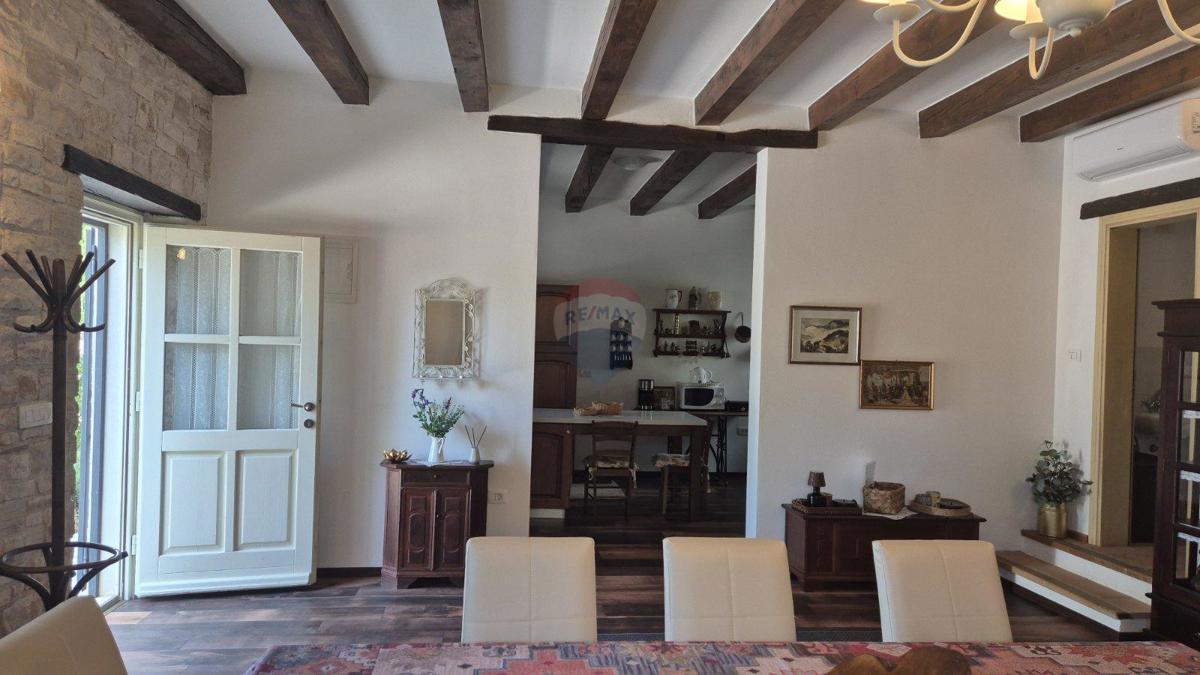 Hiša Tinjan, 330m2