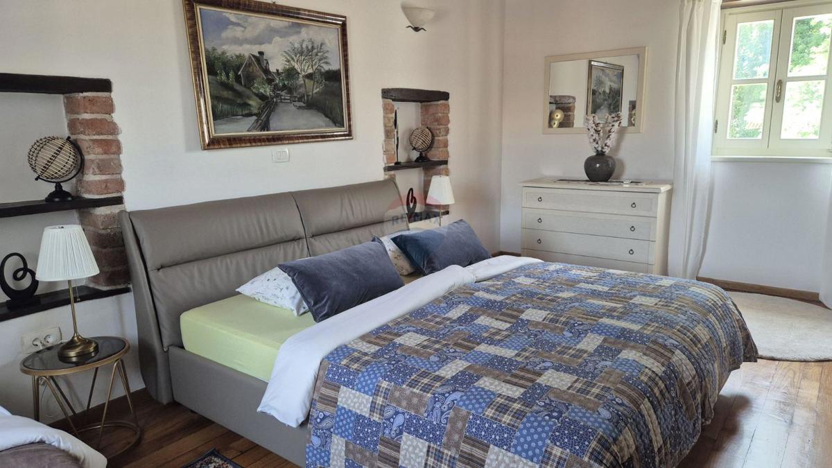 Hiša Tinjan, 330m2