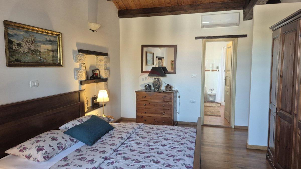 Hiša Tinjan, 330m2