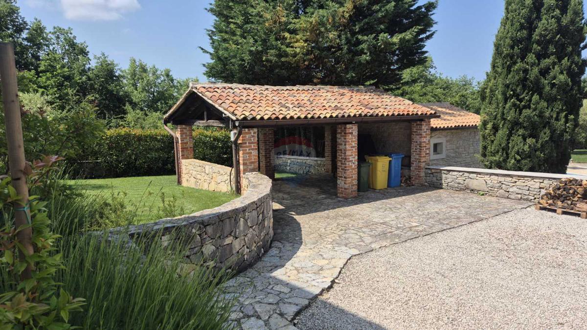 Hiša Tinjan, 330m2