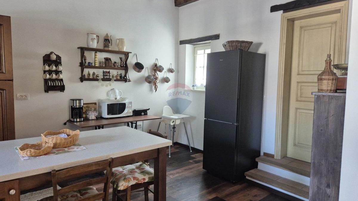 Hiša Tinjan, 330m2