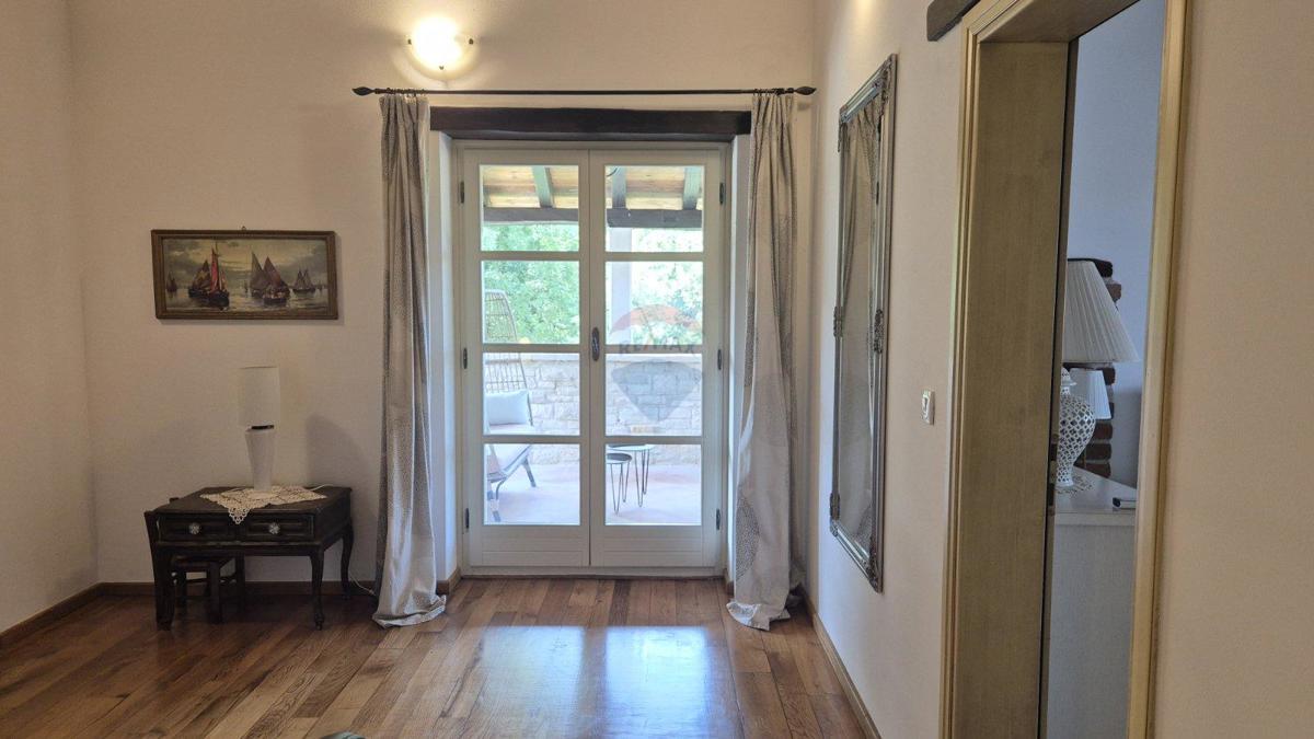 Hiša Tinjan, 330m2