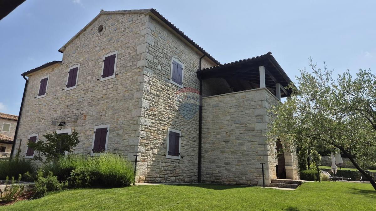 Hiša Tinjan, 330m2