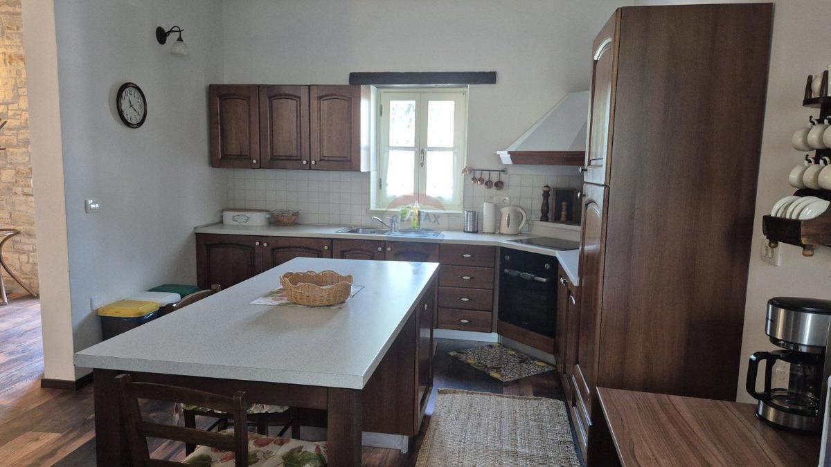 Hiša Tinjan, 330m2
