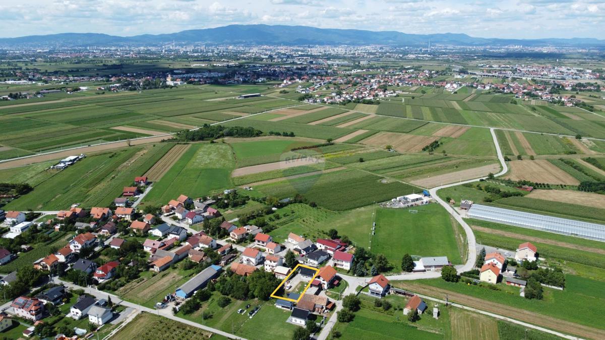 Hiša Gornja Lomnica, Velika Gorica - Okolica, 170m2