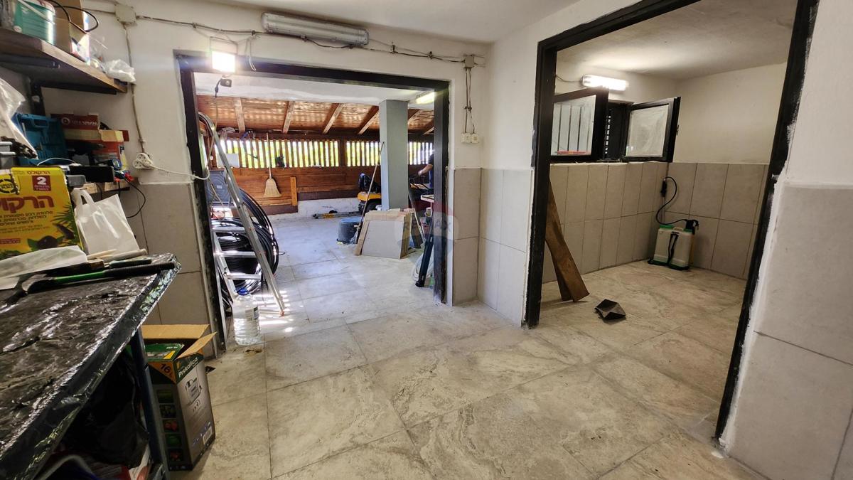 Hiša Gornja Gračenica, Popovača, 150m2