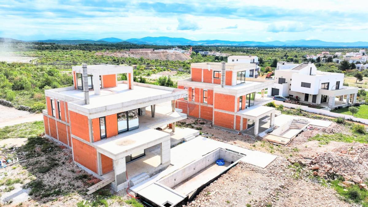 Hiša Vodice, 696m2