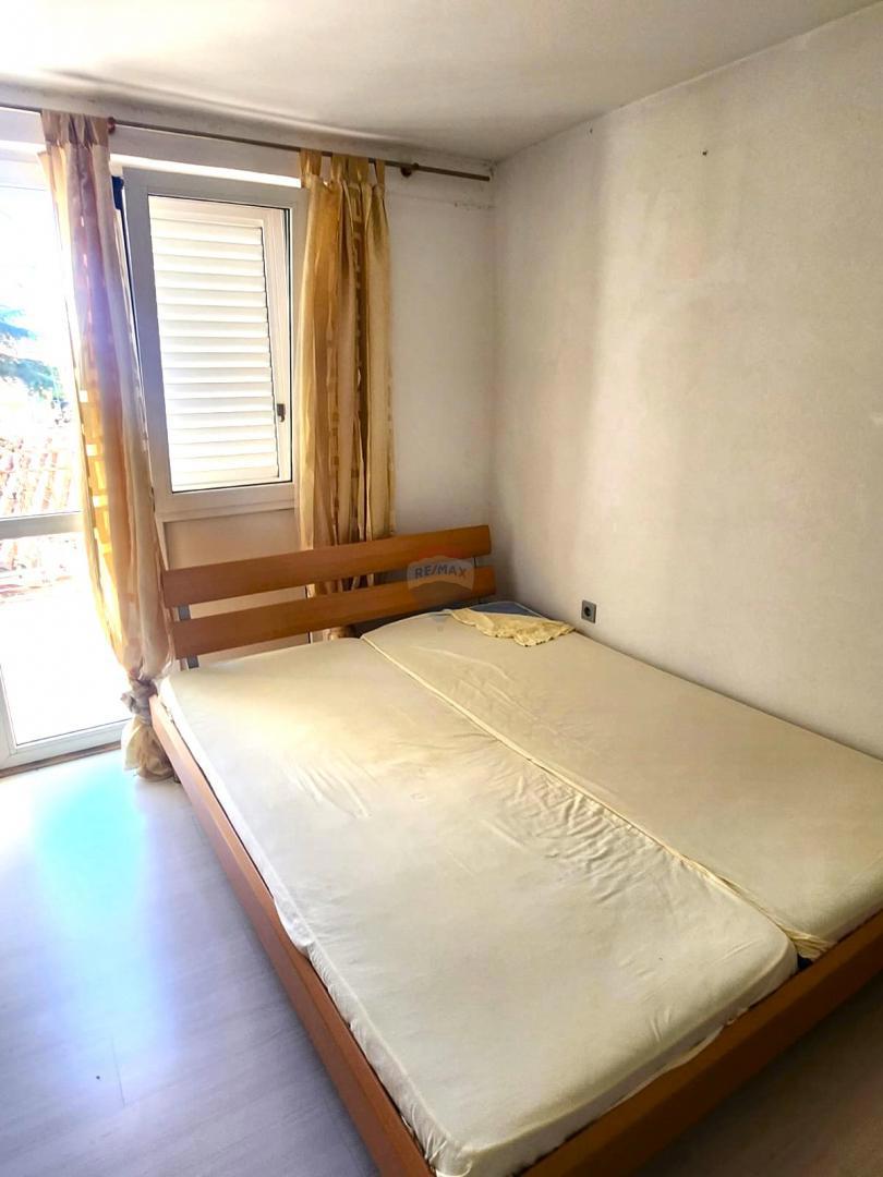 Istra, Rovinj, hiša z dvema stanovanjema, center, mirna ulica, terasa